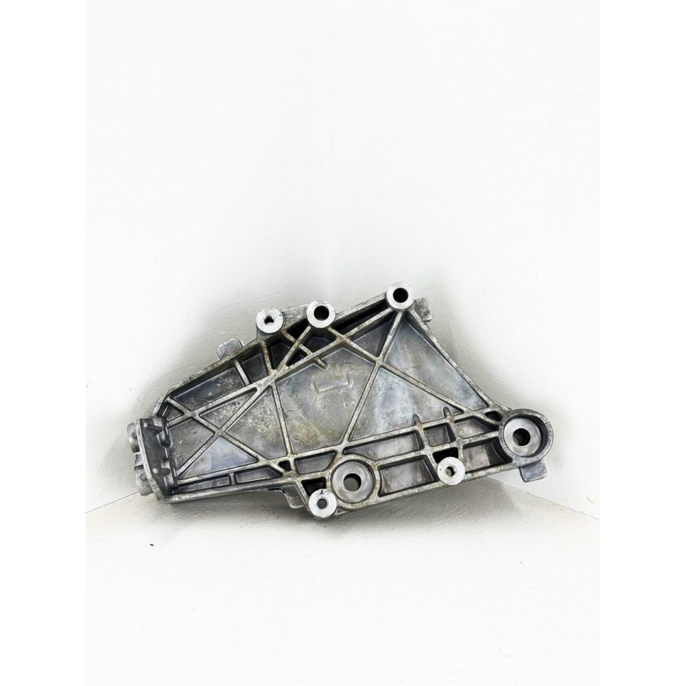 Кронштейн опоры двигателя правый LADA 2190